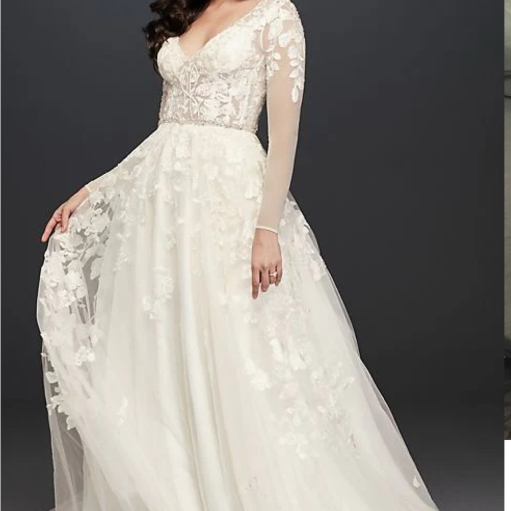 Cream Sweetheart Bishop Sleeve Bridal Gown - Picture 1 of 2